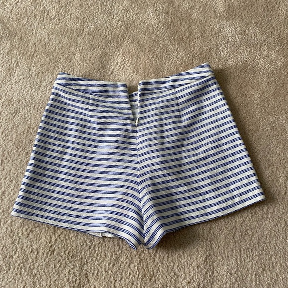 BCBGeneration Pleated Skort - Picture 2 of 5